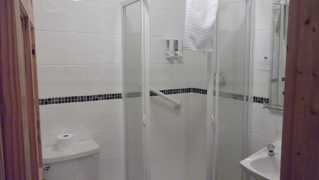 Ashley Lodge Bed&Breakfast Rosslare Harbour Zimmer foto